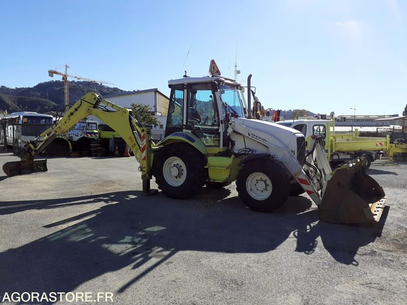 Tractopelle 4x4 volvo bl71 - Backhoe loader: gambar 3 Tractopelle 4x4 volvo bl71 - Backhoe loader: gambar 3