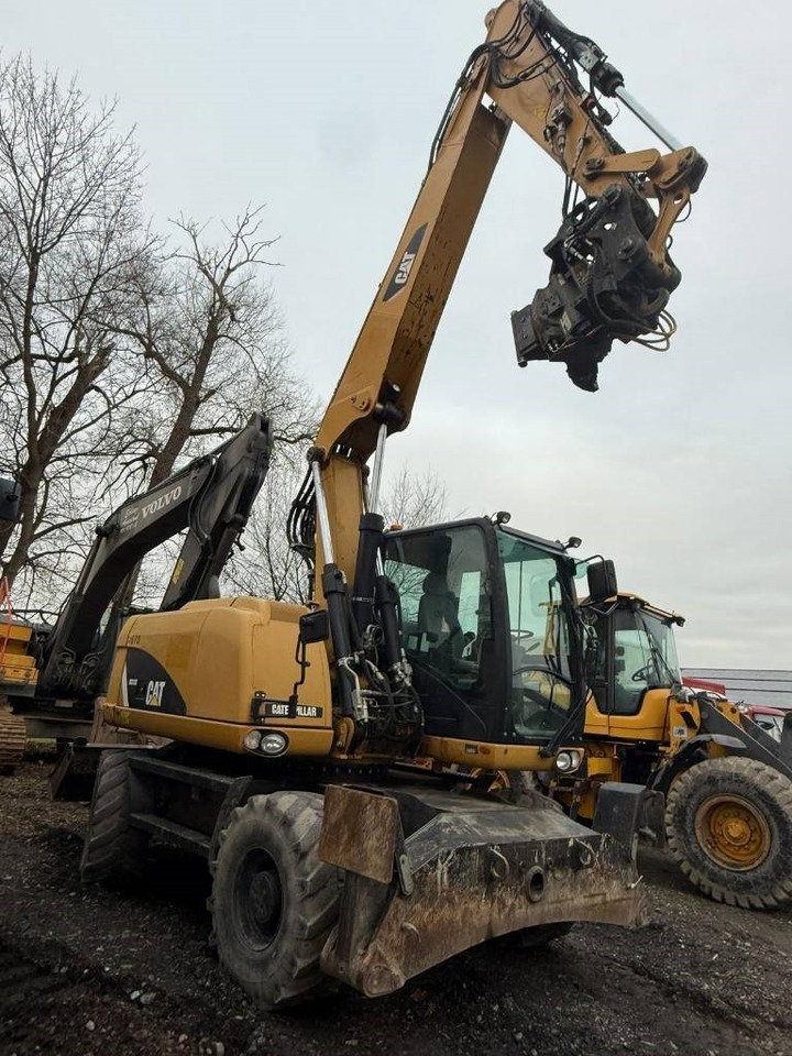 CAT 313 D - Ekskavator roda: gambar 4 CAT 313 D - Ekskavator roda: gambar 4