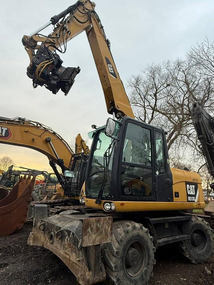 CAT 313 D - Ekskavator roda: gambar 2 CAT 313 D - Ekskavator roda: gambar 2