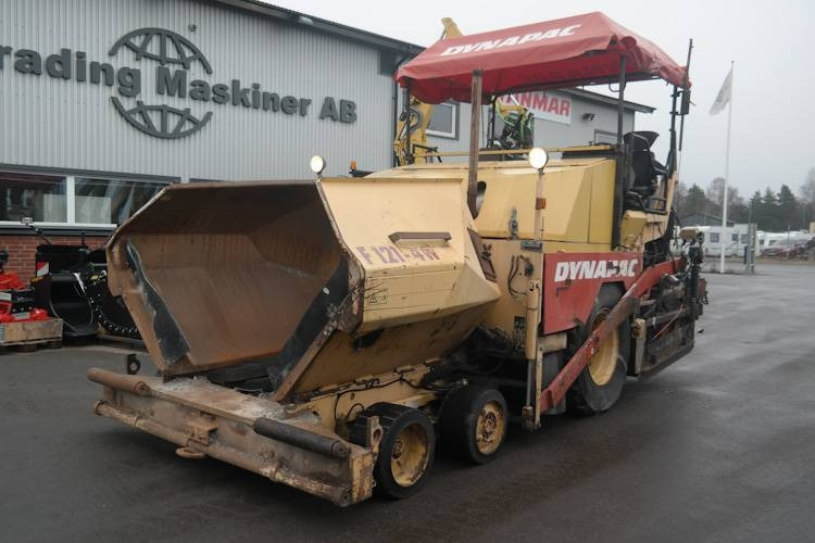 Dynapack F121 4WD - Paver aspal: gambar 1 Dynapack F121 4WD - Paver aspal: gambar 1
