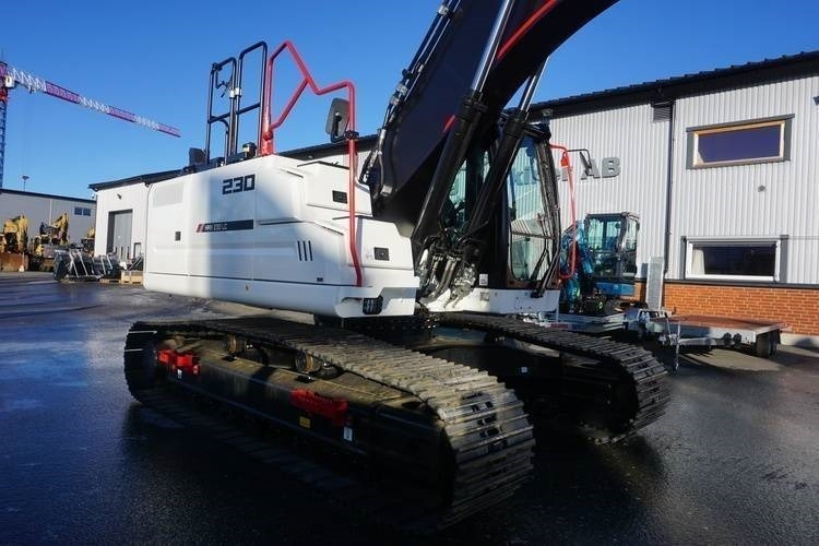 Hidromek HMK 230 LC-5 - Ekskavator perayap: gambar 4 Hidromek HMK 230 LC-5 - Ekskavator perayap: gambar 4