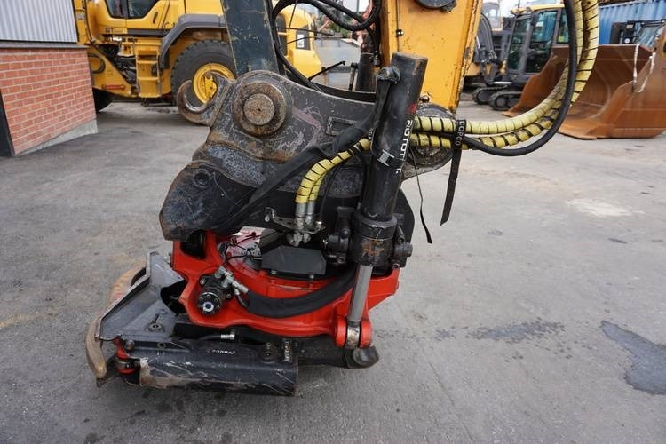 Ekskavator perayap Hyundai R260LC-9A: gambar 12