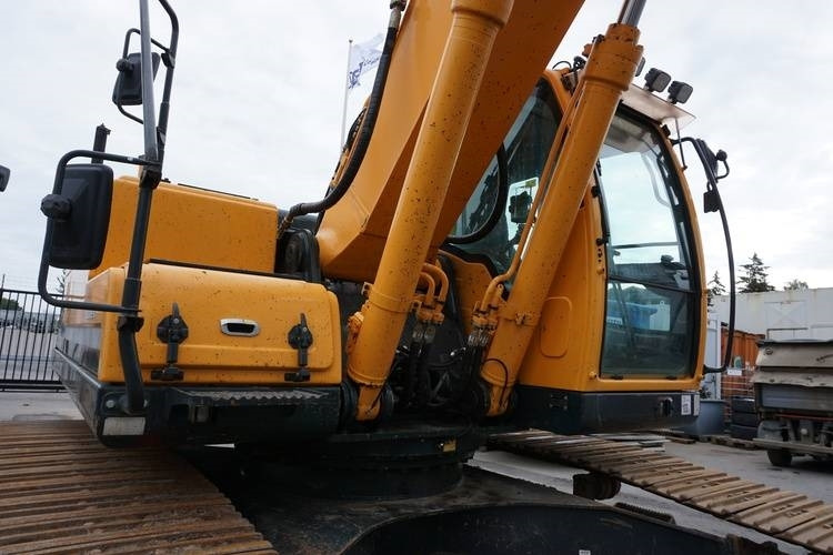 Ekskavator perayap Hyundai R260LC-9A: gambar 8