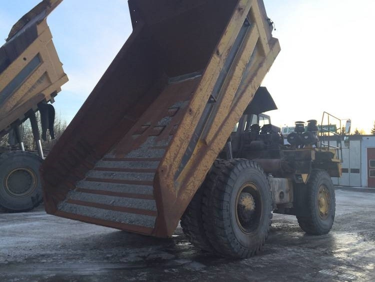 Komatsu HD405-6 - Truk batu/ Dumper iebes: gambar 4 Komatsu HD405-6 - Truk batu/ Dumper iebes: gambar 4