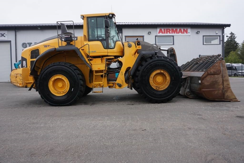 Volvo L250H *Uthyres* - Wheel loader: gambar 5 Volvo L250H *Uthyres* - Wheel loader: gambar 5