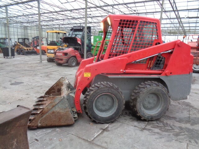 Leasing  Bobcat S130 Bobcat S130: gambar 13