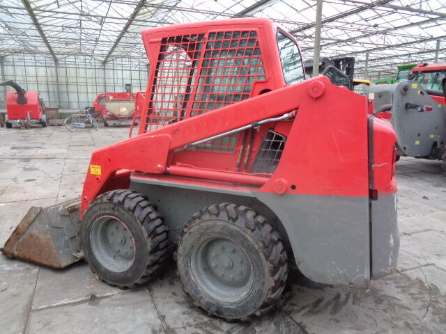 Leasing  Bobcat S130 Bobcat S130: gambar 12