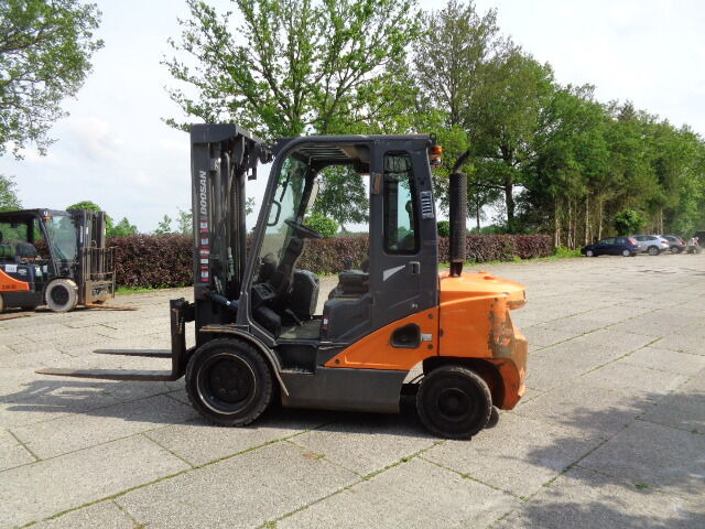 Doosan D35C-7 - Forklift: gambar 5 Doosan D35C-7 - Forklift: gambar 5