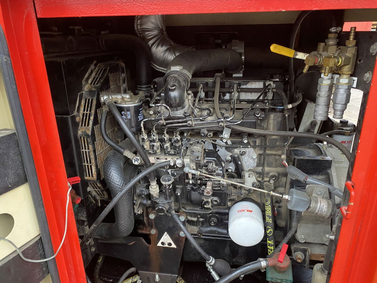 Doosan G40 - Genset: gambar 4 Doosan G40 - Genset: gambar 4