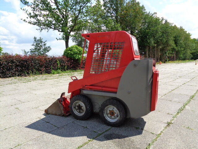 Gehl 1640 - Skid steer: gambar 2 Gehl 1640 - Skid steer: gambar 2