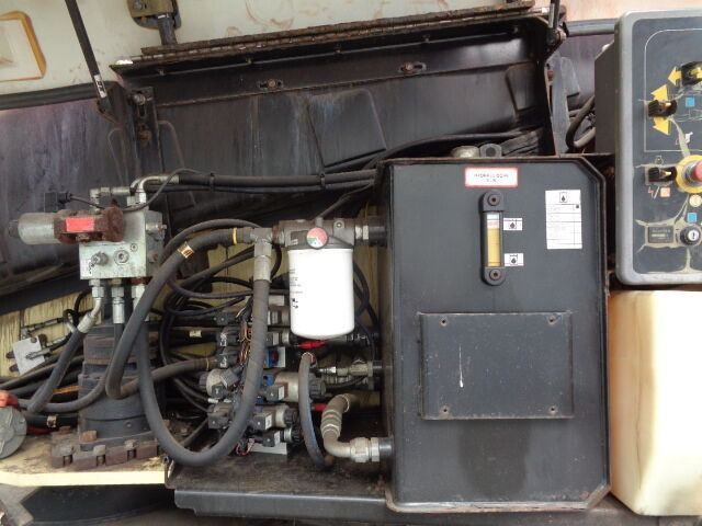 Boom teleskopik JLG 600 SC: gambar 9