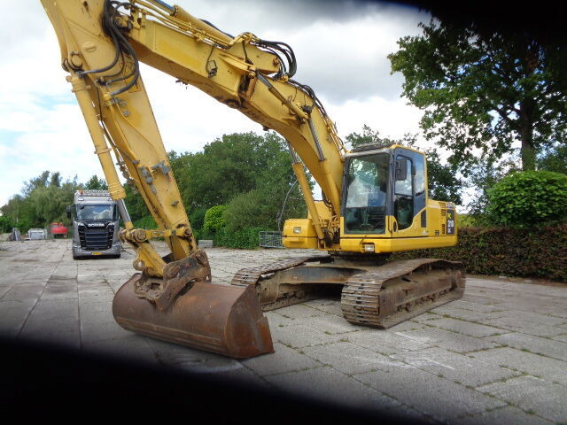 Komatsu PC210 LC-8 - Ekskavator perayap: gambar 2 Komatsu PC210 LC-8 - Ekskavator perayap: gambar 2