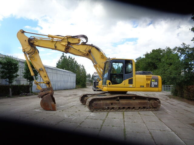 Komatsu PC210 LC-8 - Ekskavator perayap: gambar 3 Komatsu PC210 LC-8 - Ekskavator perayap: gambar 3