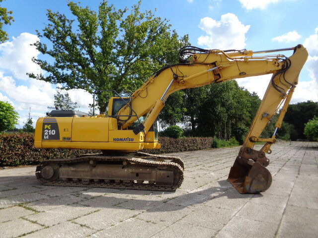 Komatsu PC210 LC-8 - Ekskavator perayap: gambar 1 Komatsu PC210 LC-8 - Ekskavator perayap: gambar 1
