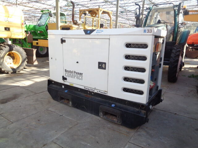 SDMO R-series 33 C3UND - Peralatan lainnya: gambar 1 SDMO R-series 33 C3UND - Peralatan lainnya: gambar 1