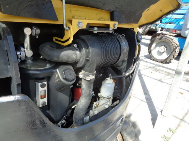 Yanmar SV22 - Ekskavator mini: gambar 3 Yanmar SV22 - Ekskavator mini: gambar 3
