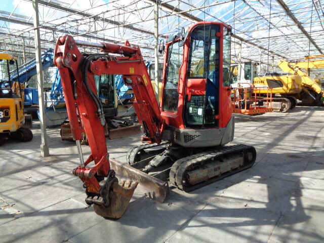 Yanmar VIO 25-4 - Ekskavator mini: gambar 2 Yanmar VIO 25-4 - Ekskavator mini: gambar 2