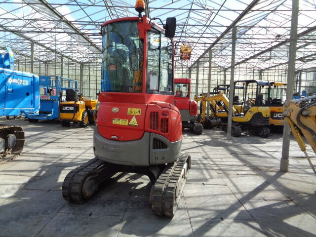 Yanmar VIO 25-4 - Ekskavator mini: gambar 4 Yanmar VIO 25-4 - Ekskavator mini: gambar 4