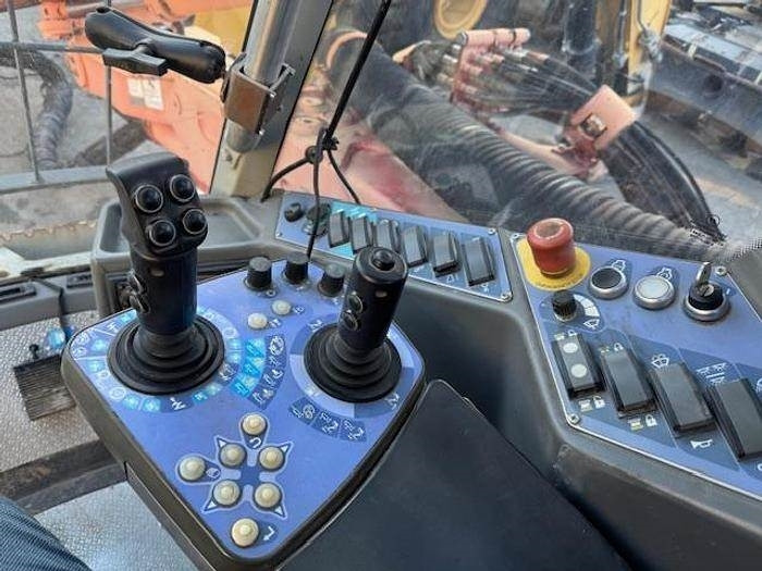 Anjungan pengeboran Sandvik DP 1100: gambar 10