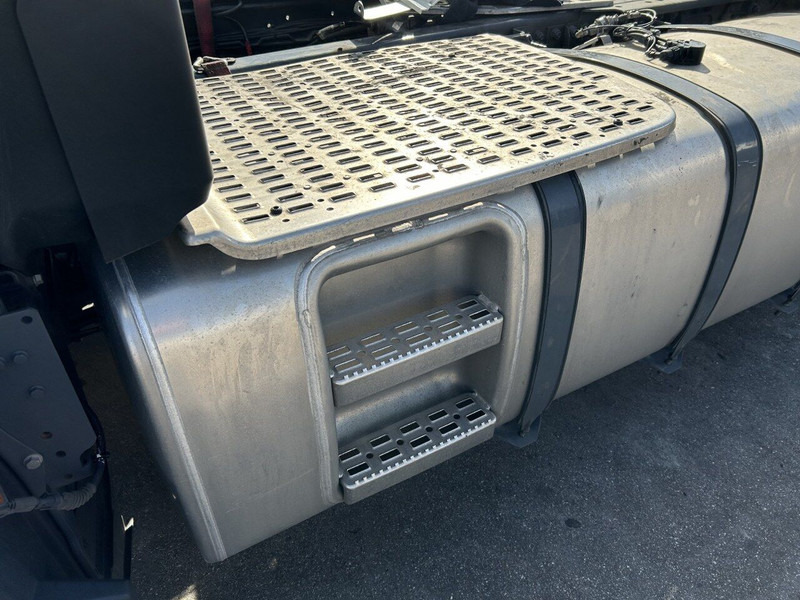 DAF 765 liters 620x675x2112 with step, complete set - Tangki bahan bakar untuk Truk: gambar 3 DAF 765 liters 620x675x2112 with step, complete set - Tangki bahan bakar untuk Truk: gambar 3