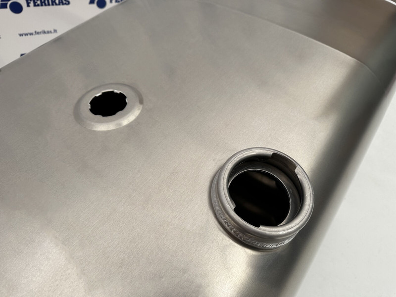 Iveco New aluminum fuel tank 350L - Tangki bahan bakar untuk Truk: gambar 3 Iveco New aluminum fuel tank 350L - Tangki bahan bakar untuk Truk: gambar 3