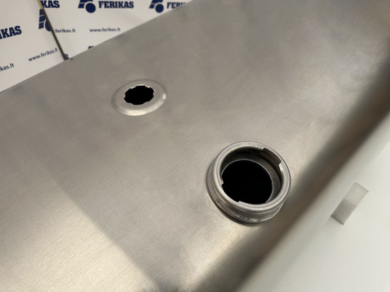 Iveco New aluminum fuel tank 400L - Tangki bahan bakar untuk Truk: gambar 4 Iveco New aluminum fuel tank 400L - Tangki bahan bakar untuk Truk: gambar 4