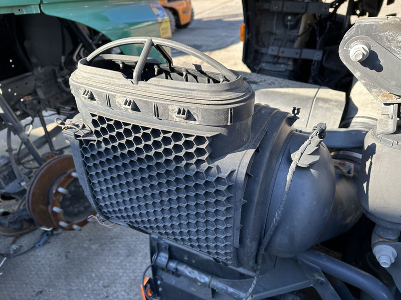 Iveco air filter bucket, box - Sistem pemasukan udara untuk Truk: gambar 2 Iveco air filter bucket, box - Sistem pemasukan udara untuk Truk: gambar 2