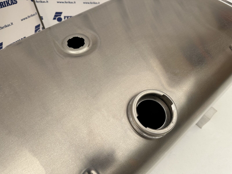 MAN New aluminum fuel tank 300L - Tangki bahan bakar untuk Truk: gambar 4 MAN New aluminum fuel tank 300L - Tangki bahan bakar untuk Truk: gambar 4