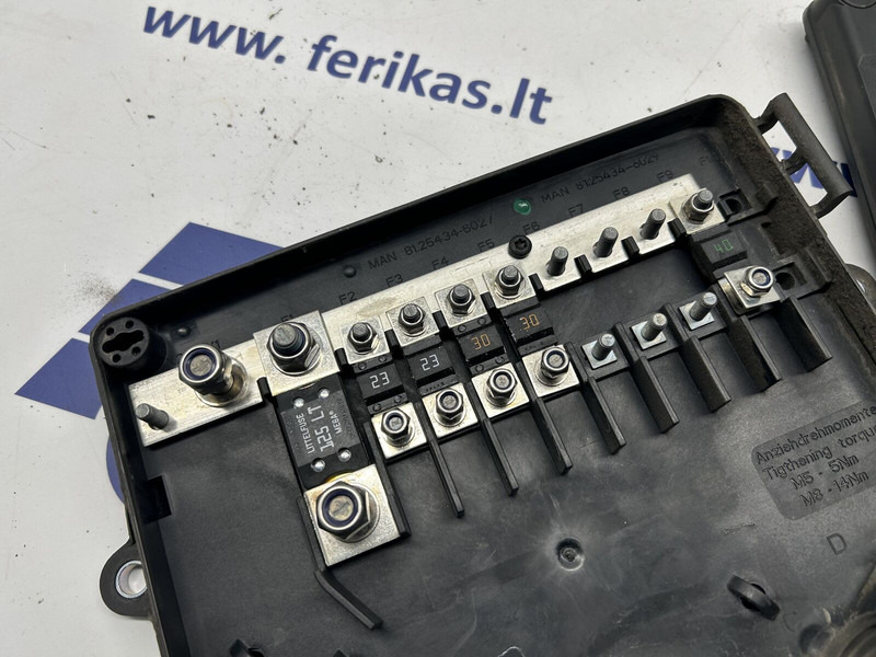 MAN fuse box - Sistem listrik untuk Truk: gambar 3 MAN fuse box - Sistem listrik untuk Truk: gambar 3