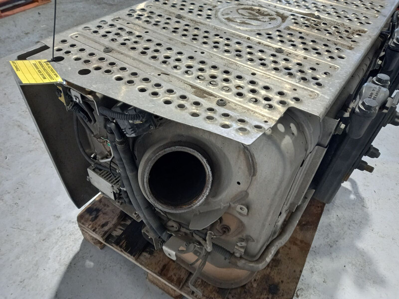 Mercedes-Benz Actros MP4 EURO 6 - Konverter katalitik untuk Truk: gambar 3 Mercedes-Benz Actros MP4 EURO 6 - Konverter katalitik untuk Truk: gambar 3