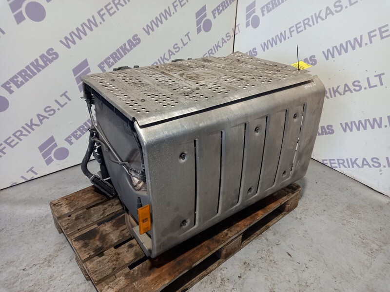 Mercedes-Benz Actros MP4 EURO 6 - Konverter katalitik untuk Truk: gambar 1 Mercedes-Benz Actros MP4 EURO 6 - Konverter katalitik untuk Truk: gambar 1