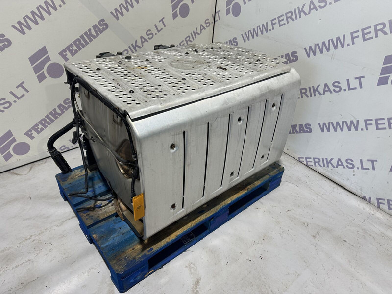 Mercedes-Benz Actros MP4 - Konverter katalitik untuk Truk: gambar 1 Mercedes-Benz Actros MP4 - Konverter katalitik untuk Truk: gambar 1