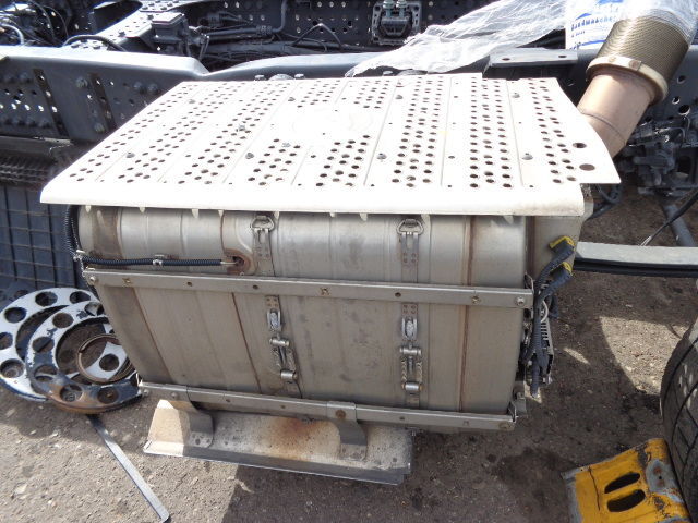 Mercedes-Benz MP4 EURO 6 exhaust gas catalyst - Konverter katalitik untuk Truk: gambar 5 Mercedes-Benz MP4 EURO 6 exhaust gas catalyst - Konverter katalitik untuk Truk: gambar 5