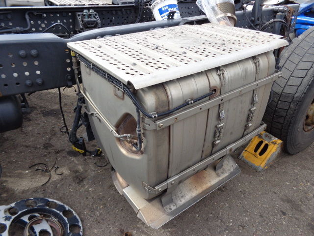 Mercedes-Benz MP4 EURO 6 exhaust gas catalyst - Konverter katalitik untuk Truk: gambar 3 Mercedes-Benz MP4 EURO 6 exhaust gas catalyst - Konverter katalitik untuk Truk: gambar 3