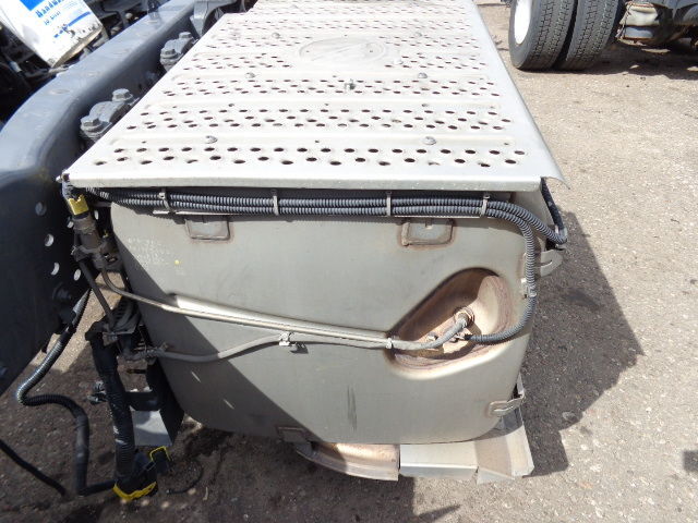 Mercedes-Benz MP4 EURO 6 exhaust gas catalyst - Konverter katalitik untuk Truk: gambar 4 Mercedes-Benz MP4 EURO 6 exhaust gas catalyst - Konverter katalitik untuk Truk: gambar 4