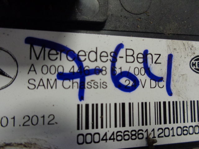 Mercedes-Benz MP4 control unit HELLA - ECU untuk Truk: gambar 2 Mercedes-Benz MP4 control unit HELLA - ECU untuk Truk: gambar 2