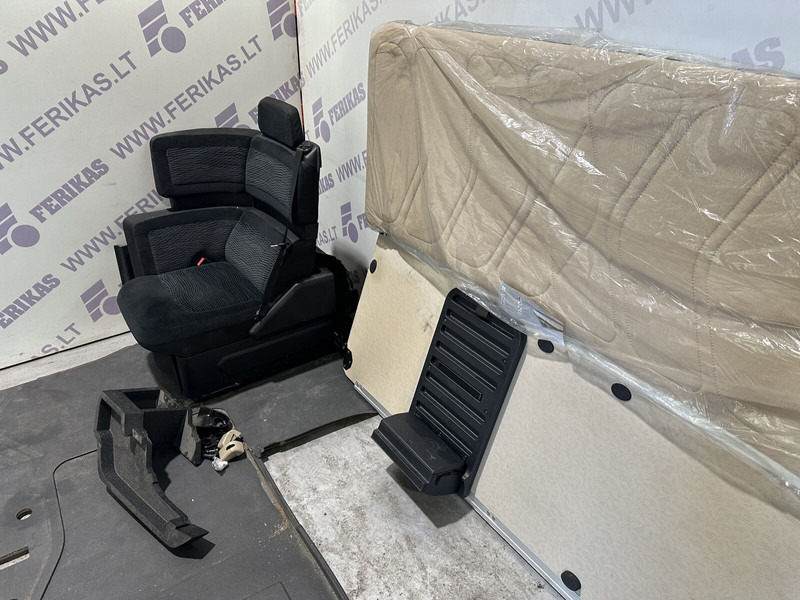 Mercedes-Benz passenger seat with lower bunk and table - Tempat duduk untuk Truk: gambar 3 Mercedes-Benz passenger seat with lower bunk and table - Tempat duduk untuk Truk: gambar 3