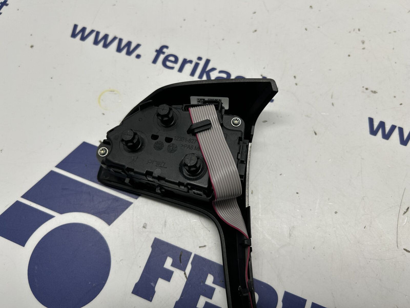 Mercedes-Benz steering wheel buttons - Bumper untuk Truk: gambar 3 Mercedes-Benz steering wheel buttons - Bumper untuk Truk: gambar 3