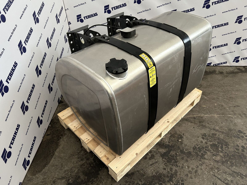 Renault 450L 710x690x1130 - Tangki bahan bakar untuk Truk: gambar 2 Renault 450L 710x690x1130 - Tangki bahan bakar untuk Truk: gambar 2