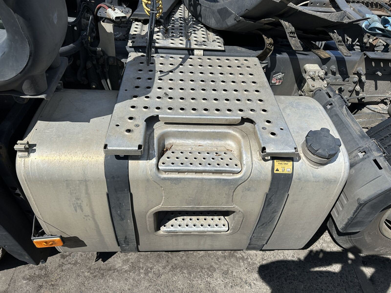 Renault fuel tank 480L - Tangki bahan bakar untuk Truk: gambar 4 Renault fuel tank 480L - Tangki bahan bakar untuk Truk: gambar 4