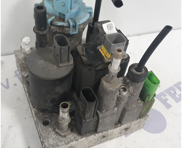 Volvo FH4 - Sistem pembuangan untuk Truk: gambar 3 Volvo FH4 - Sistem pembuangan untuk Truk: gambar 3