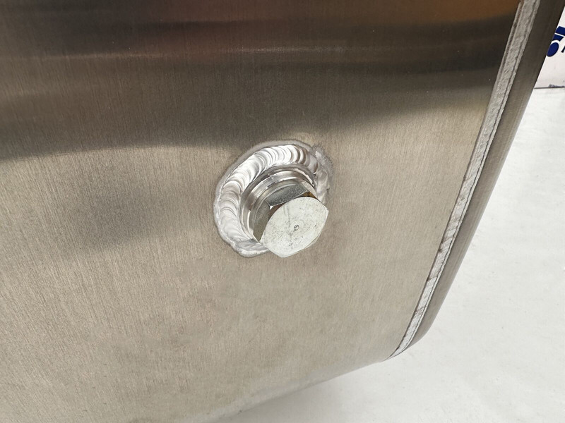 Tangki bahan bakar untuk Truk baru Volvo New aluminum fuel tank 570L: gambar 7