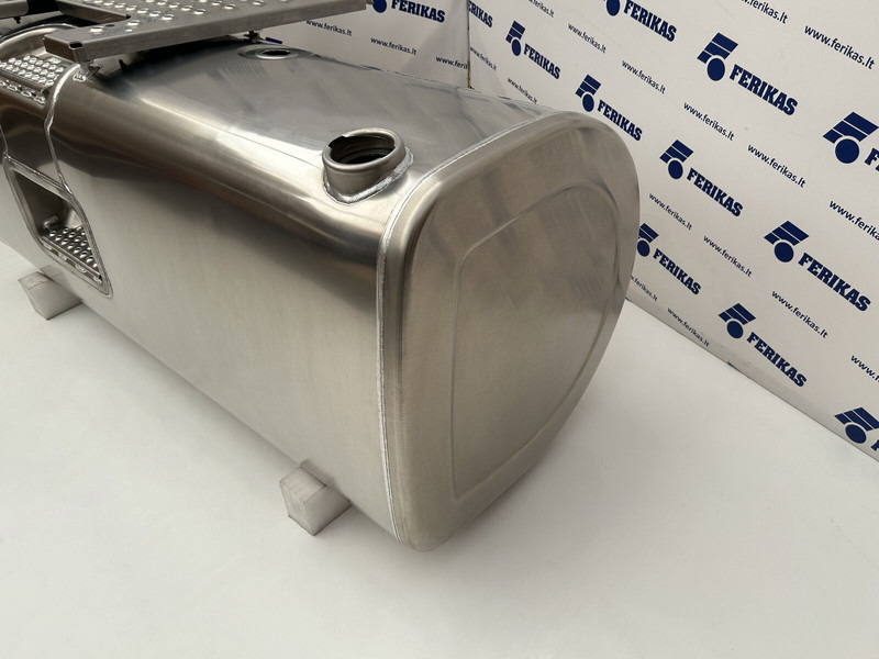 Volvo New aluminum fuel tank 700L - Tangki bahan bakar untuk Truk: gambar 3 Volvo New aluminum fuel tank 700L - Tangki bahan bakar untuk Truk: gambar 3