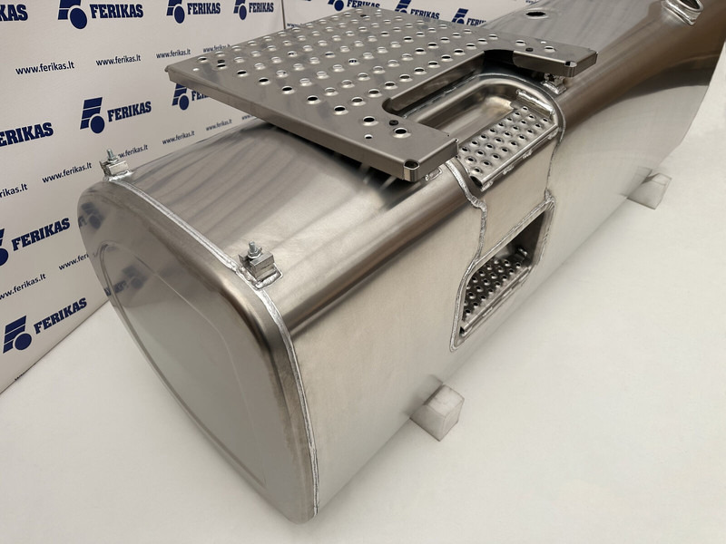 Volvo New aluminum fuel tank 870L - Tangki bahan bakar untuk Truk: gambar 3 Volvo New aluminum fuel tank 870L - Tangki bahan bakar untuk Truk: gambar 3