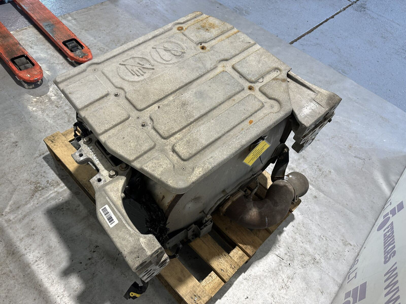 Volvo selective catalyst reduction silencer, SCR - Konverter katalitik untuk Truk: gambar 4 Volvo selective catalyst reduction silencer, SCR - Konverter katalitik untuk Truk: gambar 4