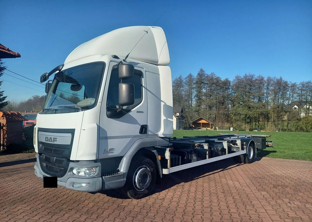 DAF 45 - Pengangkut kontainer/ Container truck: gambar 2 DAF 45 - Pengangkut kontainer/ Container truck: gambar 2