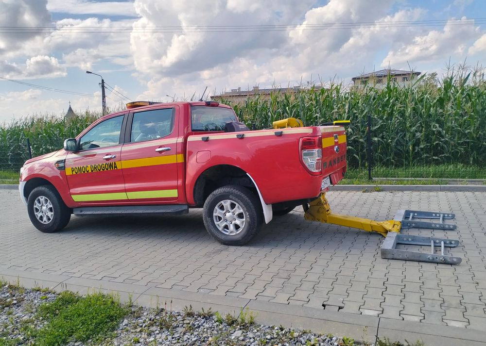 Ford Ranger 4x4 holownik pomoc drogowa - Mobil derek: gambar 4 Ford Ranger 4x4 holownik pomoc drogowa - Mobil derek: gambar 4