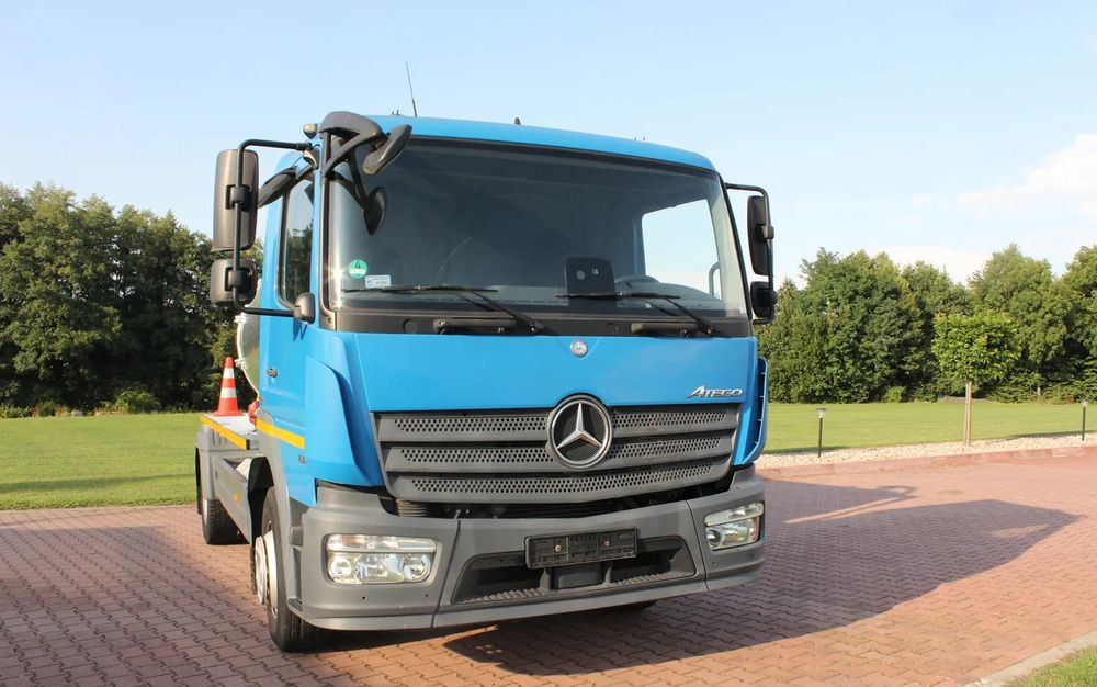 Mercedes-Benz ATEGO 13 18 EURO 6 BLUETEC 6 BECZKAASENIZACYJNA 7 200 LITRÓW - Truk tangki: gambar 3 Mercedes-Benz ATEGO 13 18 EURO 6 BLUETEC 6 BECZKAASENIZACYJNA 7 200 LITRÓW - Truk tangki: gambar 3