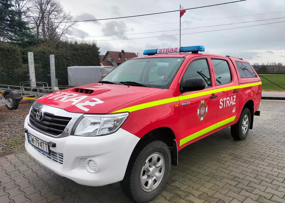 Toyota Hilux 2.5D 4x4, straż, strażacki, pożarniczy - Truk pikap: gambar 2 Toyota Hilux 2.5D 4x4, straż, strażacki, pożarniczy - Truk pikap: gambar 2