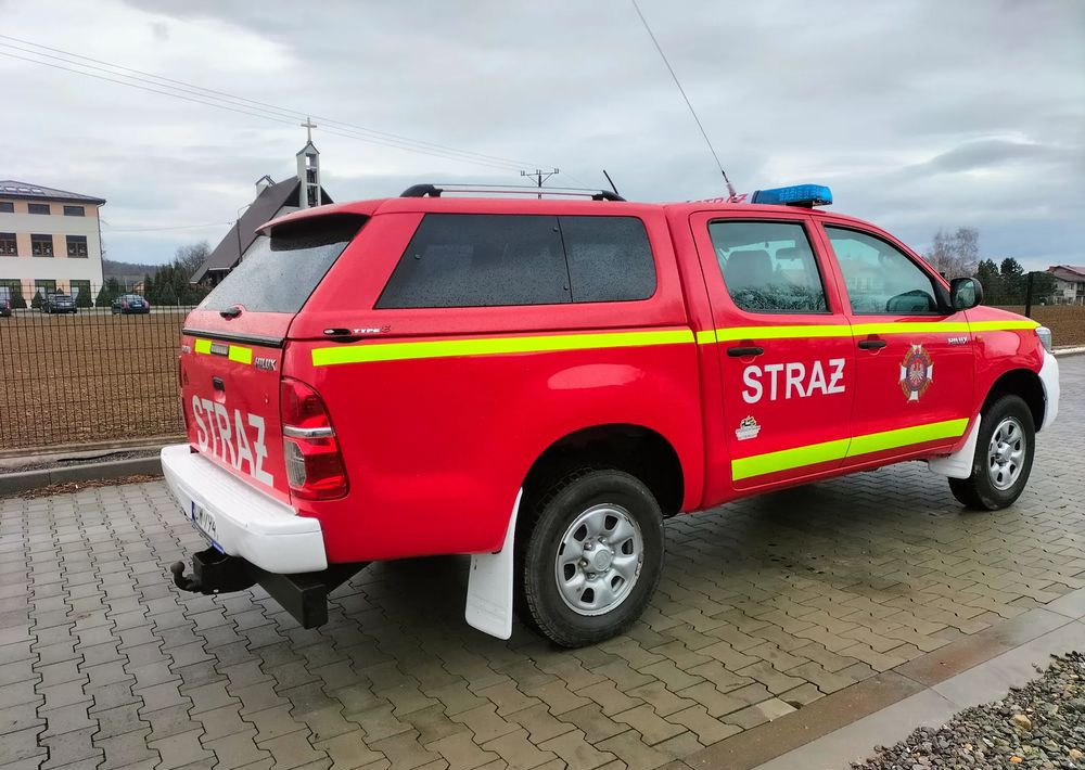Toyota Hilux 2.5D 4x4, straż, strażacki, pożarniczy - Truk pikap: gambar 3 Toyota Hilux 2.5D 4x4, straż, strażacki, pożarniczy - Truk pikap: gambar 3